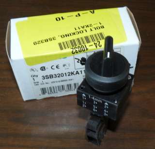 NEW SIEMENS 3SB32012KA11 2 POSITION SELECTOR SWITCH  