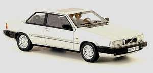   modelcar VOLVO 780 BERTONE COUPE 1988 in silver metallic   1/43  