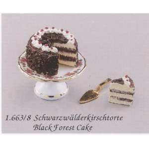    Reutter Porcelain Miniature Black Forest Cake Set Toys & Games