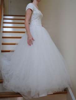 STUNNING $2650 Lazaro Wedding Dress Floor Model Sz 10  