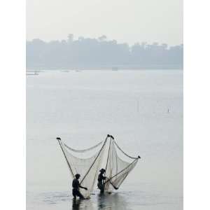  Fishermen on Thaungthaman Lake, Amarapura, Myanmar 