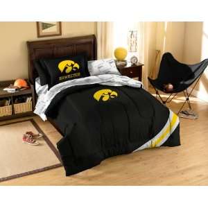  NCAA Iowa Hawkeyes TWIN Size Bed In A Bag: Home & Kitchen