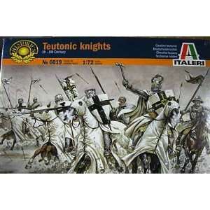  Teutonic Knights Figures 1 72 Italeri Toys & Games