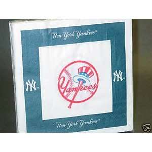  New York Yankees Napkins: Kitchen & Dining