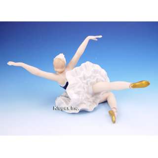 material porcelain measures 5 inch tall and 9 7 8 inch long age ca