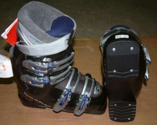 Women junior ski boots NEW Dalbello US size 6 NEW boots  