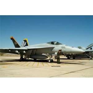   100 Snap F 18 Hornet (Plastic Airplane Model) Toys & Games