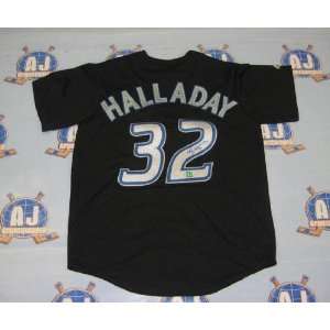  Roy Halladay Autographed Jersey   Autographed MLB Jerseys 