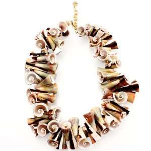  Smithsonian Green Mollusk Shell Necklace: Jewelry