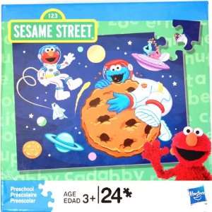   Sesame Street Puzzle   Cookie Monster & Elmo in Space: Toys & Games