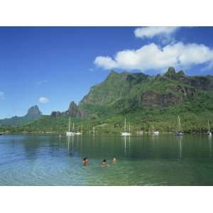 Cooks Bay, Moorea Island, Tahiti, French Polynesia 