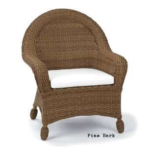  Outdoor Classic Wicker Club Chair in Multiple Finishes 