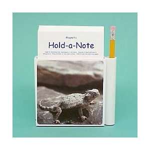 Horned Toad Hold a Note