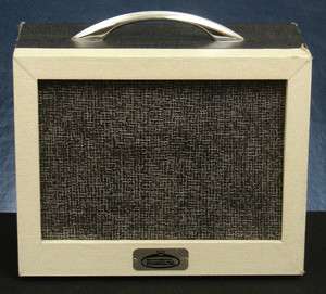 Truetone (Kay) 5DC9528 Vintage Guitar Amplifier  