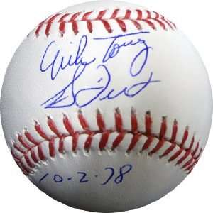 Bucky Dent and Mike Torrez signed Official Major League Baseball 10 2 