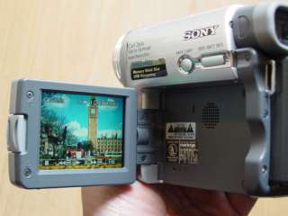 Sony Handycam DCR TRV33 MiniDV Camcorder NightShot 10x Zoom 