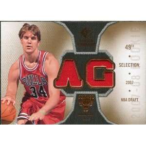   08 Upper Deck SP Rookie Threads #RTAG Aaron Gray: Sports Collectibles