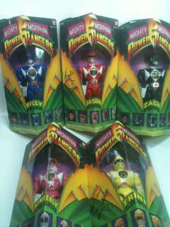 Mighty Morphin Power Rangers Signed Set of 5 figures Triangle box 