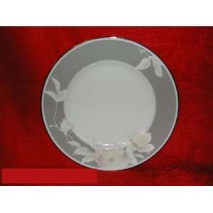  Noritake Autumn Rhapsody #3660 Dinner Plates: Kitchen 