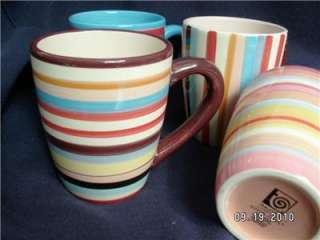 TWO AND A HALF MEN COFFEE MUGS / TASSEN 1 of Each  
