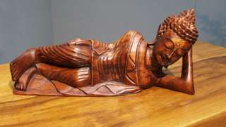 Wunderschöner, liegender Buddha aus Holz  