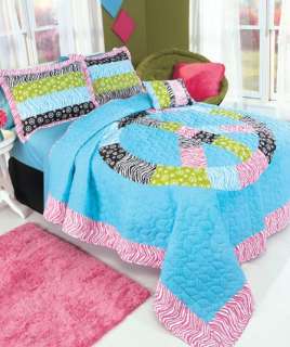   patchwork look pattern distinguishes this Peace and Love Bed Ensemble