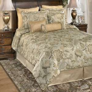  Ashley Furniture Calista   Sage Bedding Set (Queen 